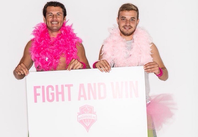 Ex-Fla estrela campanha divertida contra câncer e tieta Kaká nos Estados Unidos