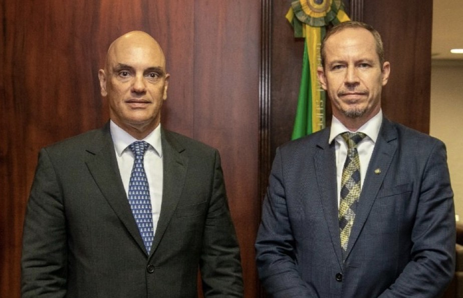 O ministro do STF Alexandre de Moraes e o interventor federal na segurança do DF, Ricardo Capelli