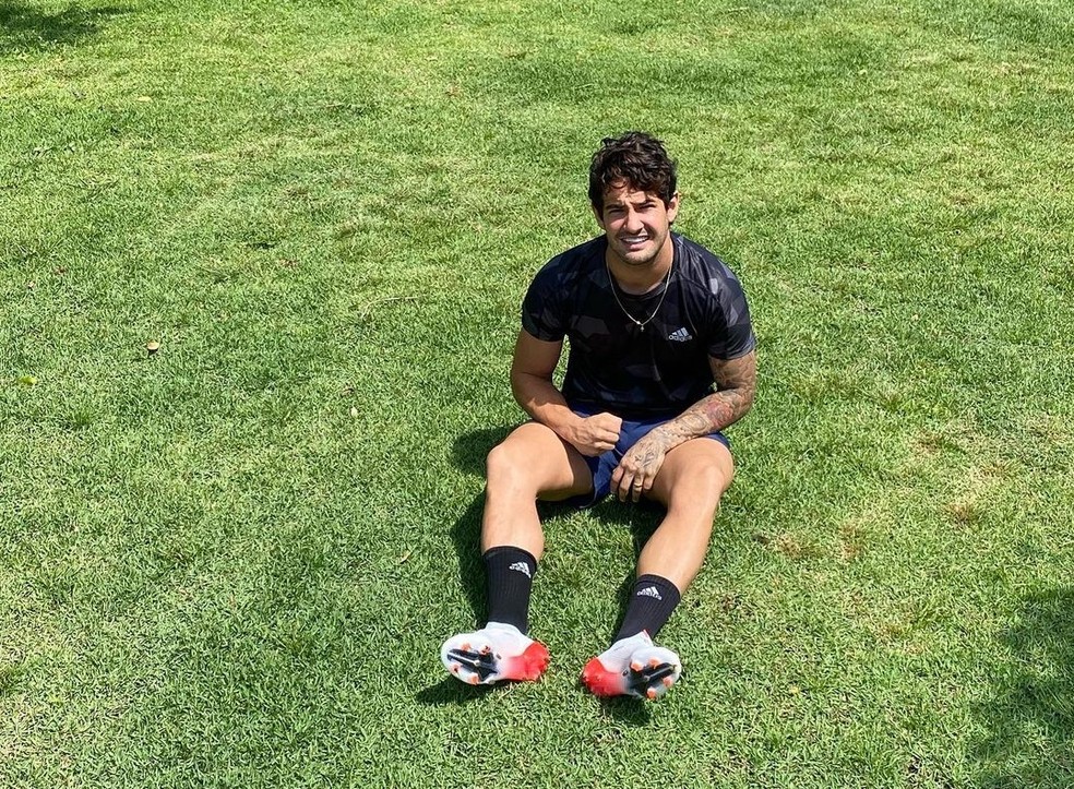 Alexandre Pato mantém a forma com preparador físico pessoal enquanto não define futuro após jogar cinco partidas em 2021 no Orlando City — Foto: Reprodução/Instagram
