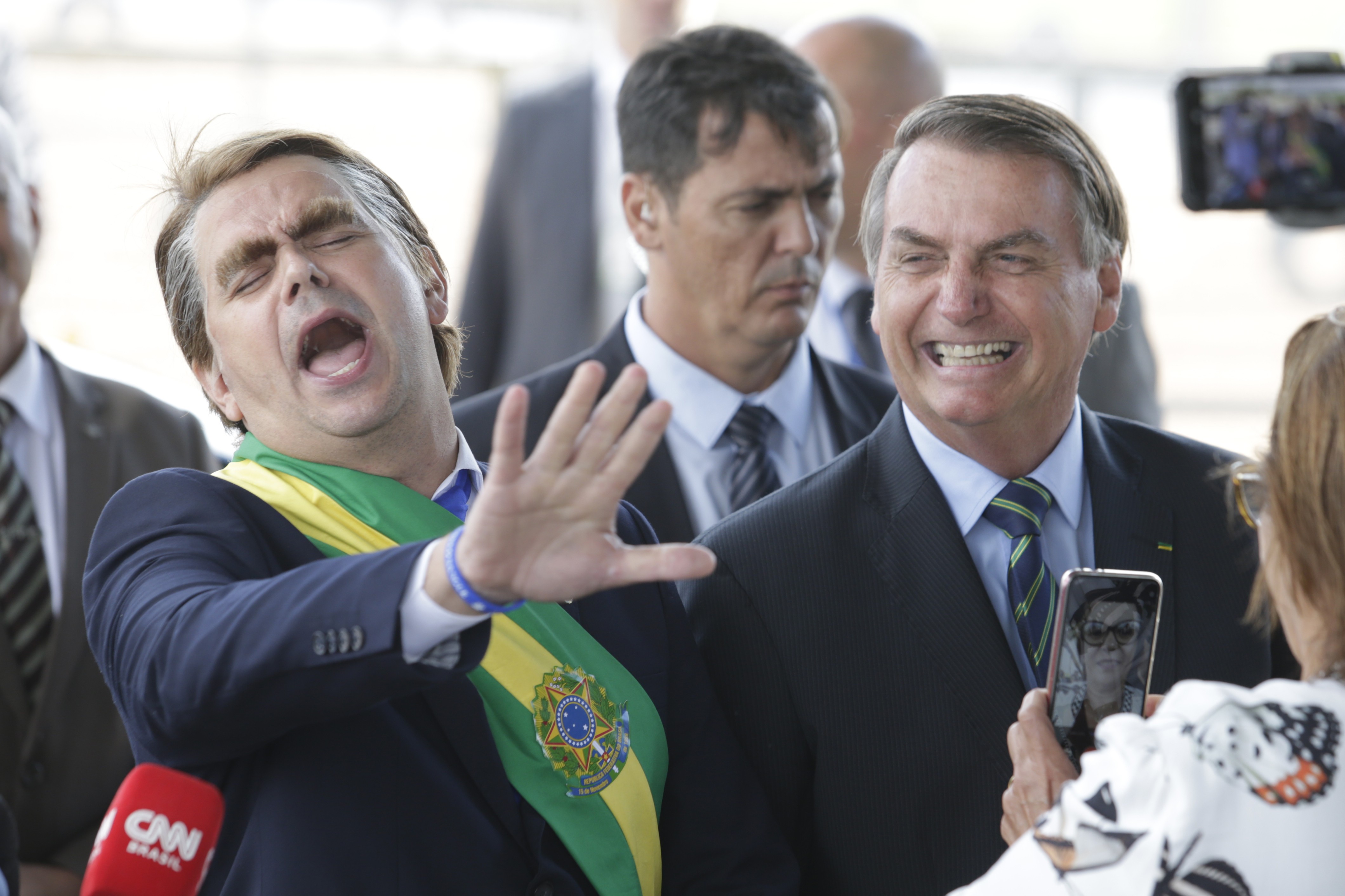 O humorista Márvio Lúcio, o Carioca, com o presidente Jair Bolsonaro