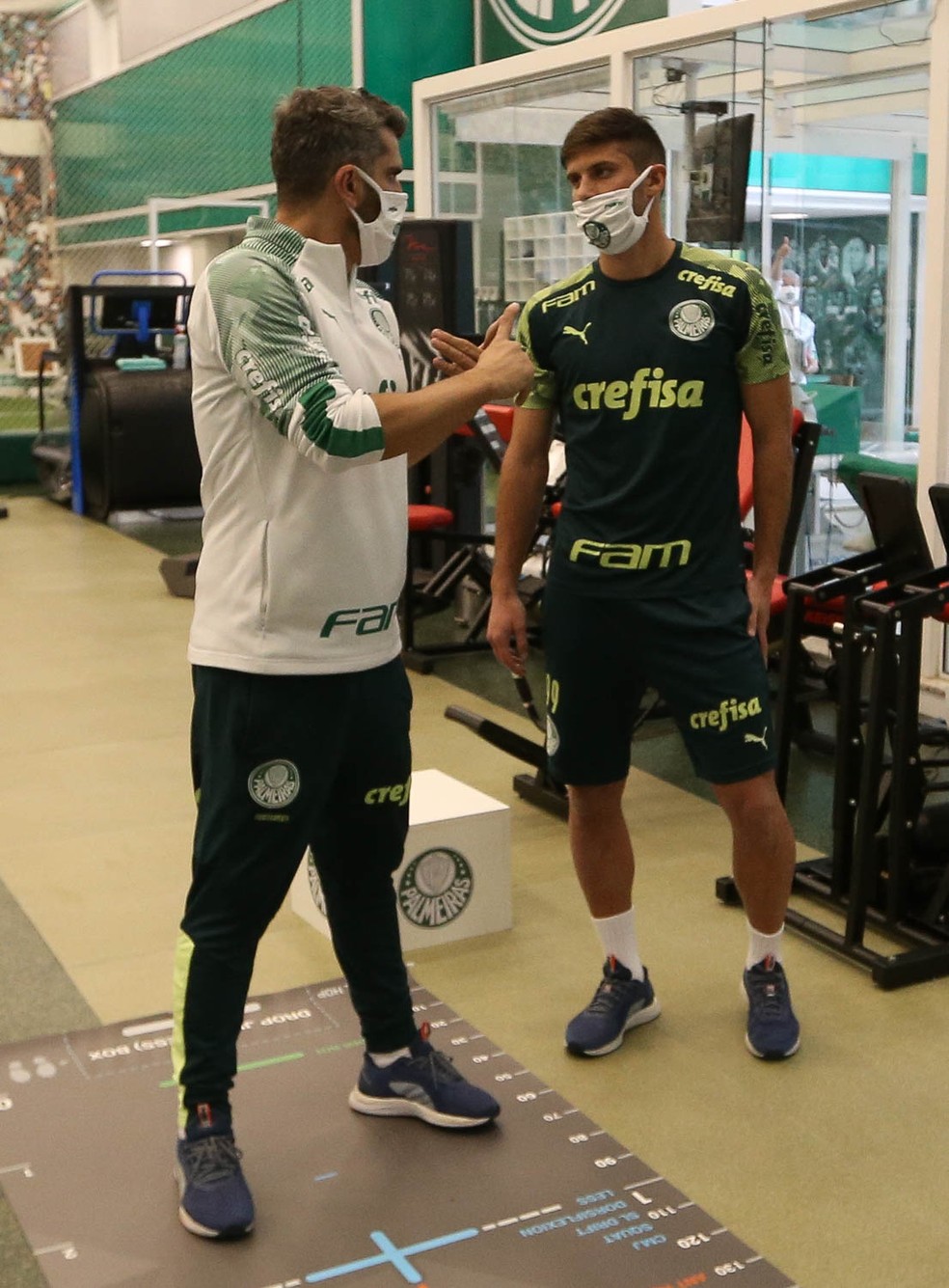 Passaporte Croata Real Madrid No Curriculo E Selecao Quem E O Novo Zagueiro Chileno Do Palmeiras Palmeiras Ge