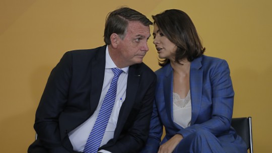 Escândalo das joias: PL busca advogado para defesa de Bolsonaro