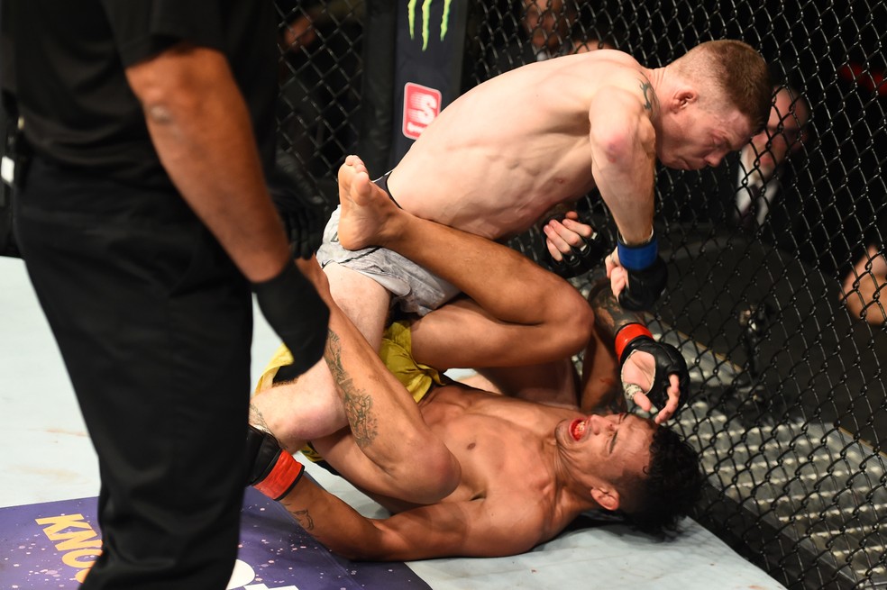 Paul Felder foi o último lutador a vencer Charles do Bronx, no UFC 218, em 2017 — Foto: Getty Images