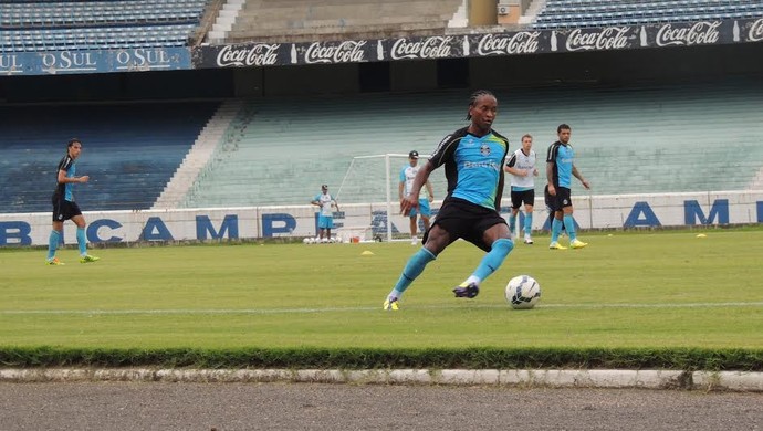 Zé Roberto Grêmio treino (Foto: Eduardo Deconto/GLOBOESPORTE.COM)
