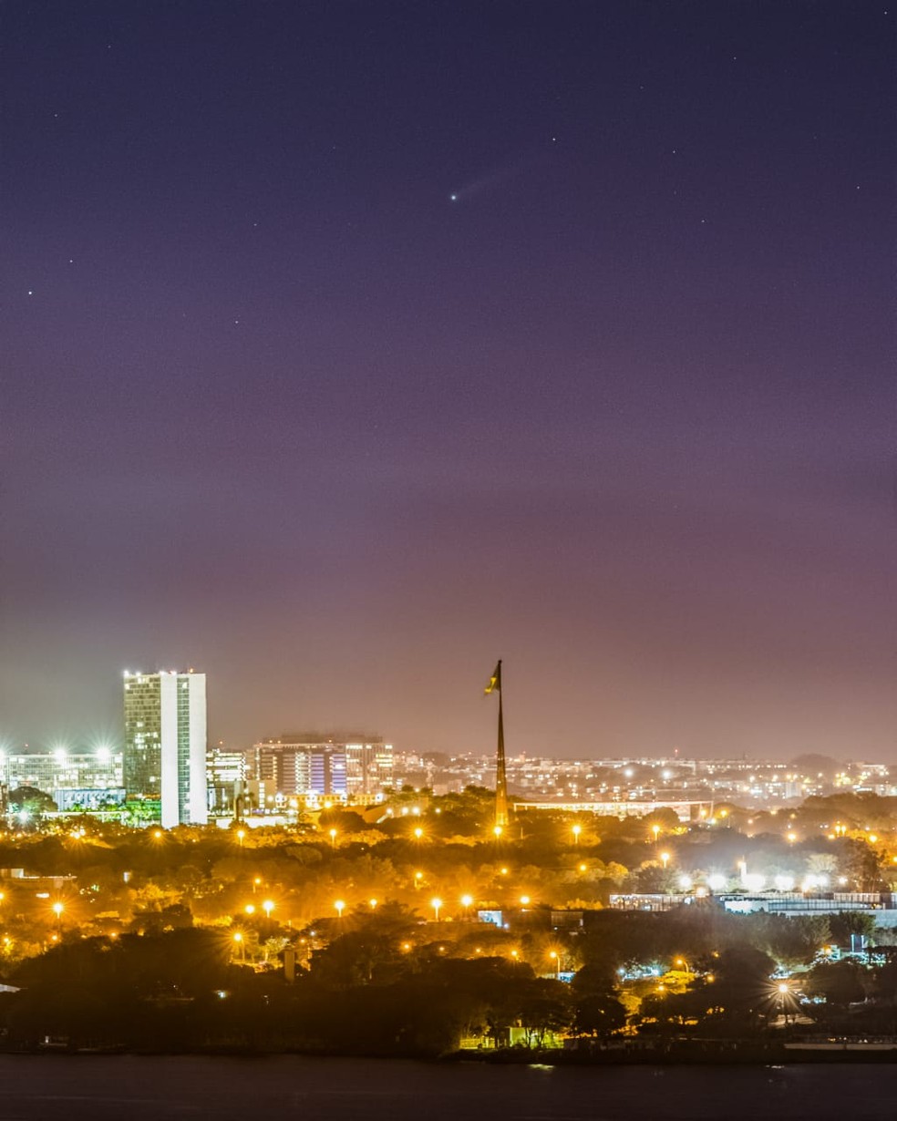 Cometa Neowise visto no Distrito Federal — Foto: Léo Caldas/Arquivo pessoal