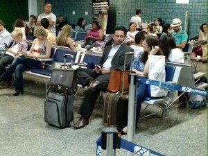 passageiros esperam em aeroporto de palmas  (Foto:  Daniel Garcia Barcelos)