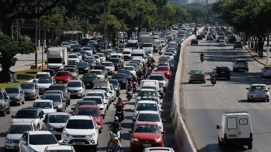 Galípolo diz que programa para carros é de curto prazo e emergencial