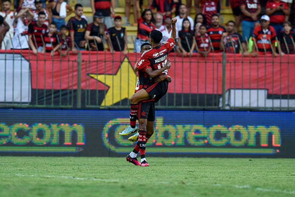 Resende x Flamengo &mdash; Foto: Marcelo Cortes/CRF