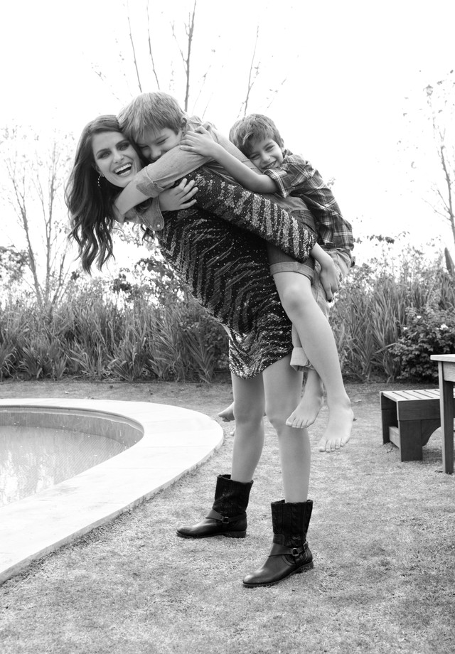 Isabeli Fontana e seus filhos (Foto: J.R Duran/Arquivo Vogue)