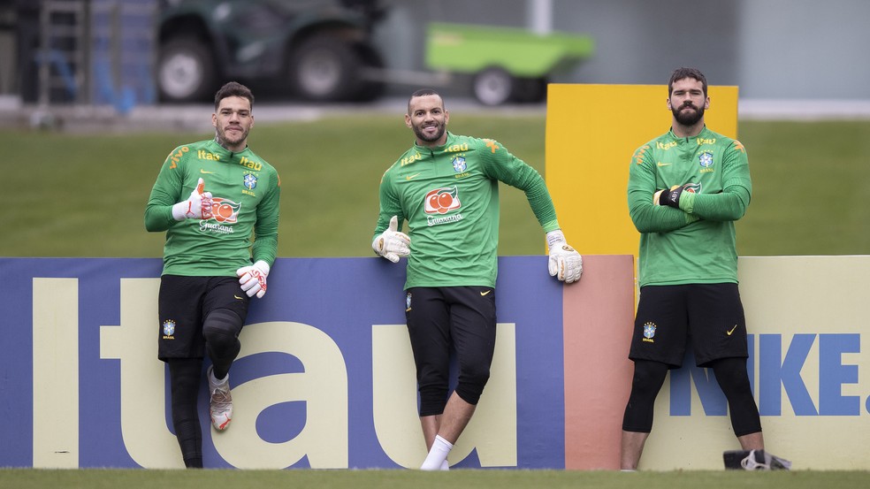 Ederson, Weverton e Alisson, goleiros convocados para Copa do Mundo 2022 — Foto: Lucas Figueiredo / CBF