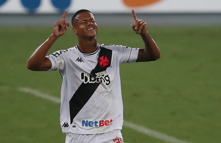 Ygor Catatau marcou gol importante em vitória do Vasco contra o Botafogo, no Brasileirão de 2020