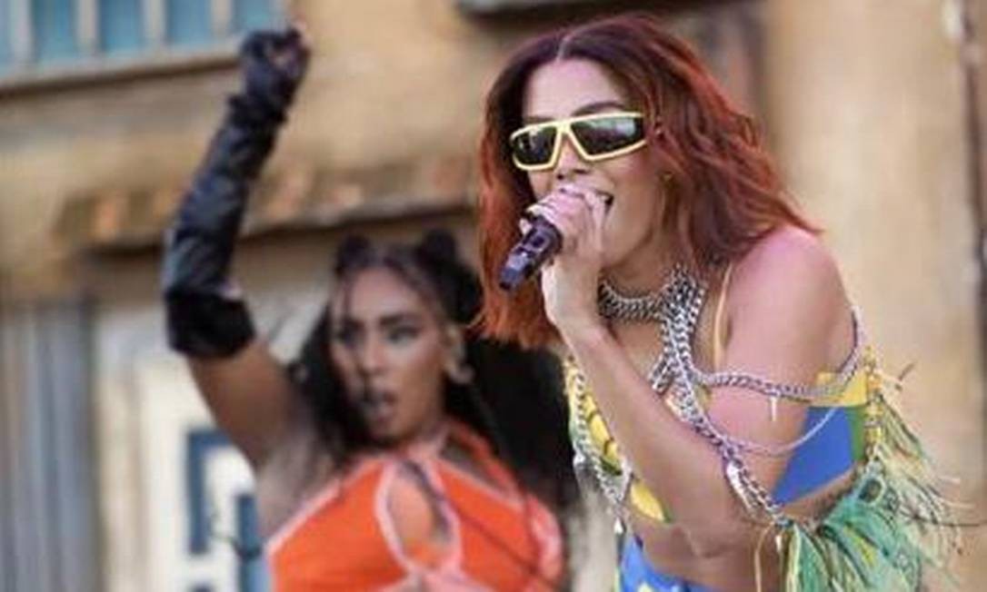 Anitta se apresenta no festival Coachella