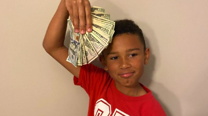 Landon Melvin encontrou mais de R$ 20 mil no caso da família   (Foto: Reprodução: KKTV )
