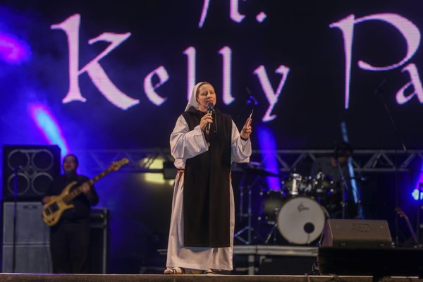 kelly patricia e uma das atracoes do novenario do padroeiro de maruim sergipe g1