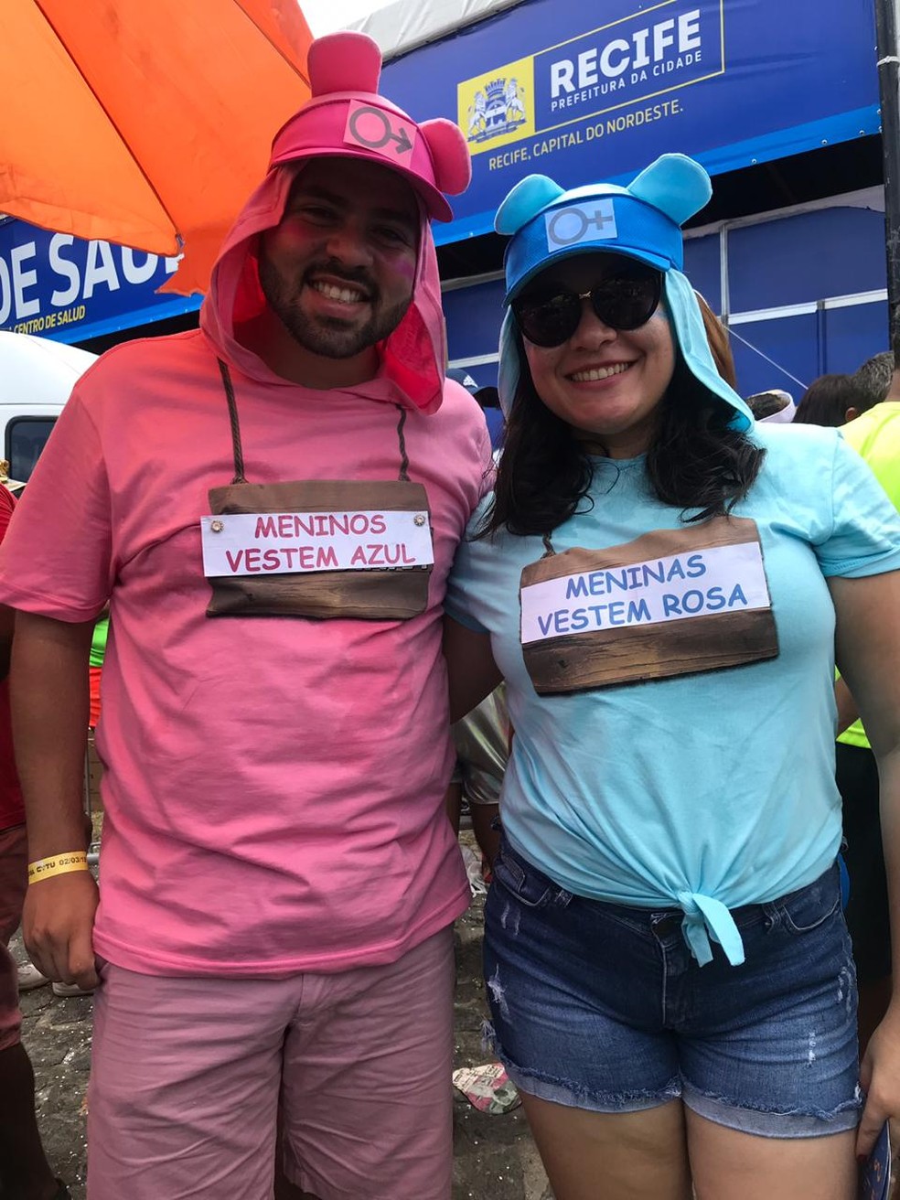 Carnaval 2019 Plaquinha E Legenda Na Fantasia Viram Mania Pelo Pais Fotos Carnaval 2019 G1 Como fazer uma plaquinha de carnaval? carnaval 2019 plaquinha e legenda na