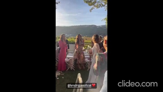 Fernanda Rodrigues se casa com Raoni Carneiro após 14 e dois filhos; Sandy canta em vídeo de comemoração