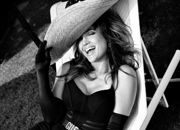 Jennifer Lopez Posa Deslumbrante Para Ensaio De Moda Quem Quem News 1014