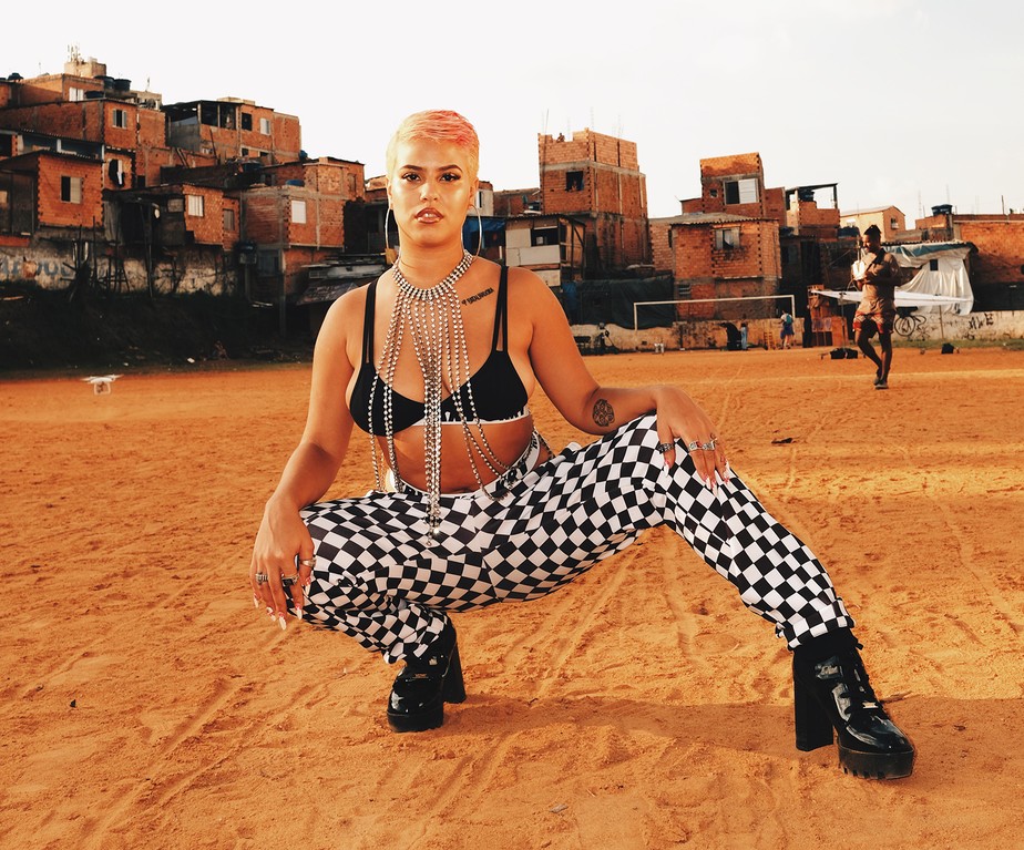 Rapper Bárbara Bivolt concilia a doçura do romantismo pop com a  eletricidade das batalhas de MCs | Blog do Mauro Ferreira | G1