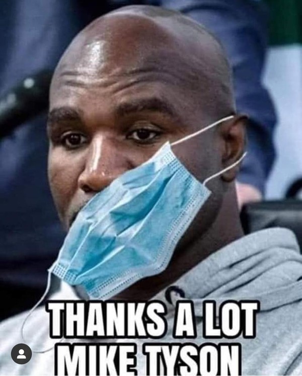 Holyfield Reage Ao Meme Da Mascara Caida Agem Como Se Eu Tivesse Uma Orelha Tenho Duas Boxe Ge