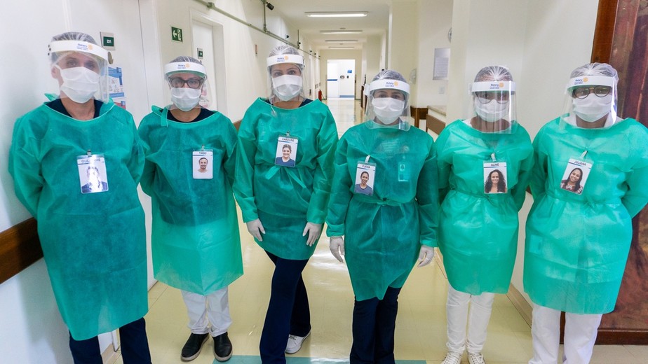 Coronavírus: Hospital cria novo crachá para aproximar funcionários dos pacientes em Bragança Paulista