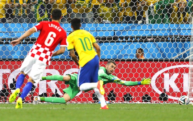 Gol Neymar contra a Croácia (Foto: Agência Reuters)