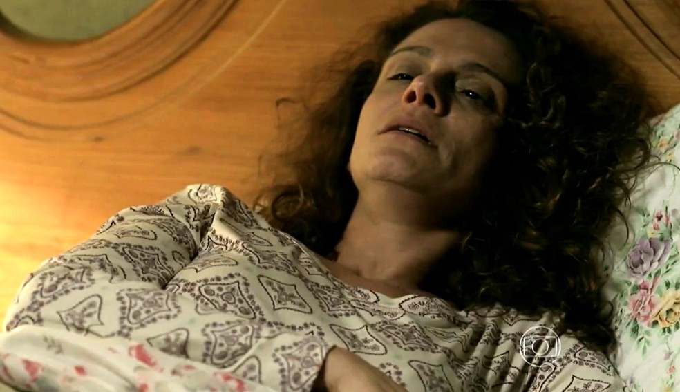 Eliane (Malu Galli) acusa Cora (Drica Moraes) de tê-la enganado no passado - 'Império' — Foto: Globo