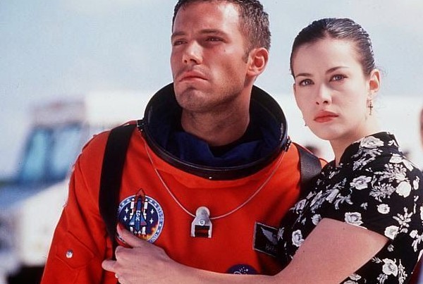 Ben Affleck e Liv Tyler em cena de Armageddon (1998) (Foto: Reprodução)