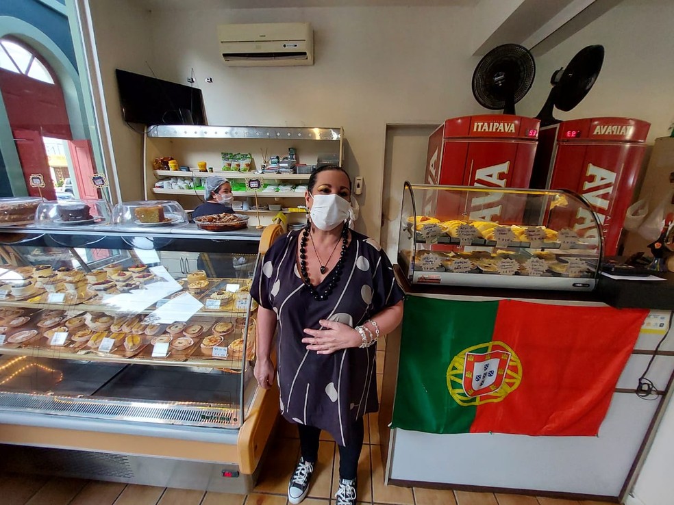 Luiza Albuquerque, propriet&aacute;ria da Cafeteria do Largo &mdash; Foto: Foto: Karla Mendes/g1 AM