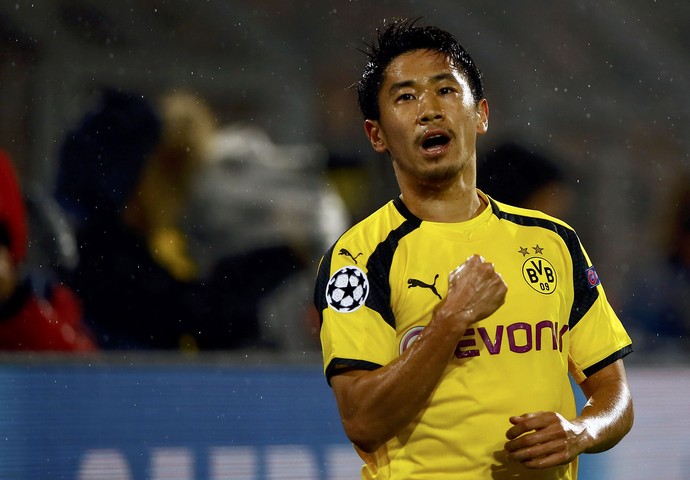 Kagawa comemora gol do Borussia Dortmund (Foto: REUTERS/Wolfgang Rattay)