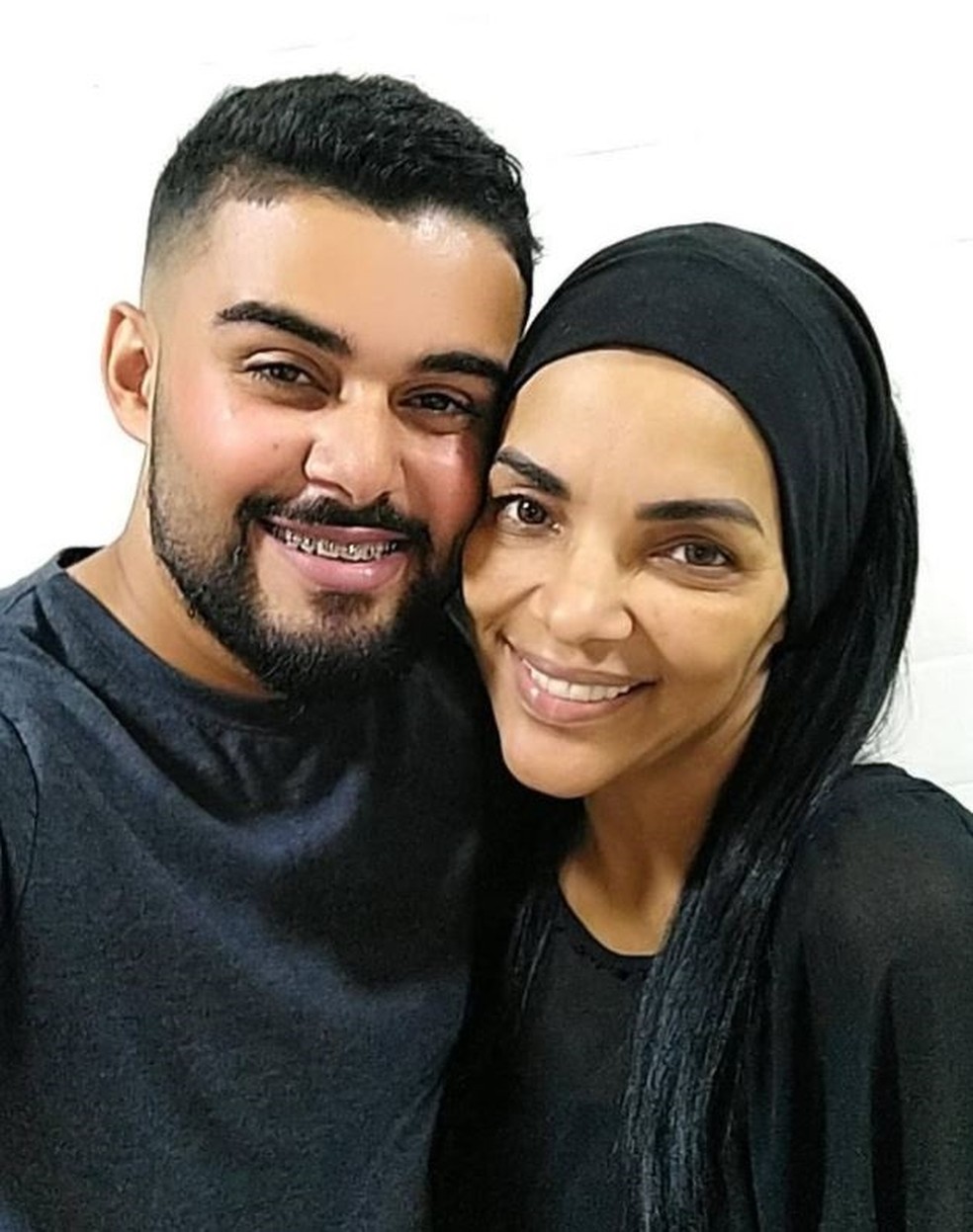 Flordelis e o namorado, Allan Soares — Foto: Arquivo pessoal