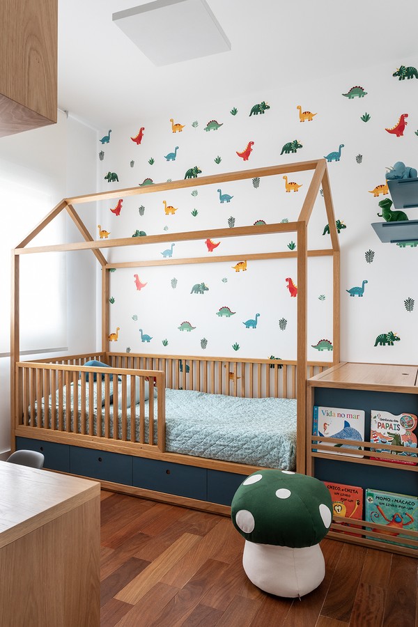 140 m² com inspiração clássica e quartos de criança coloridos e organizados (Foto: Evelyn Müller )