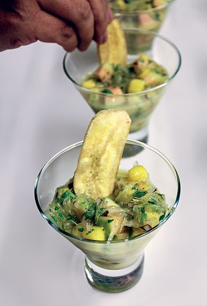 Ceviche de frutas verdes        (Foto: Isabella Machado/ Editora Globo)