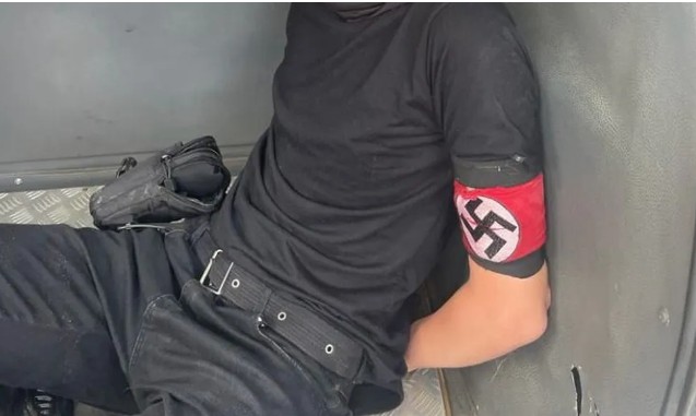 Adolescente detido após atentado à escola de Monte Mor tinha suástica no braço — Foto: Reprodução 