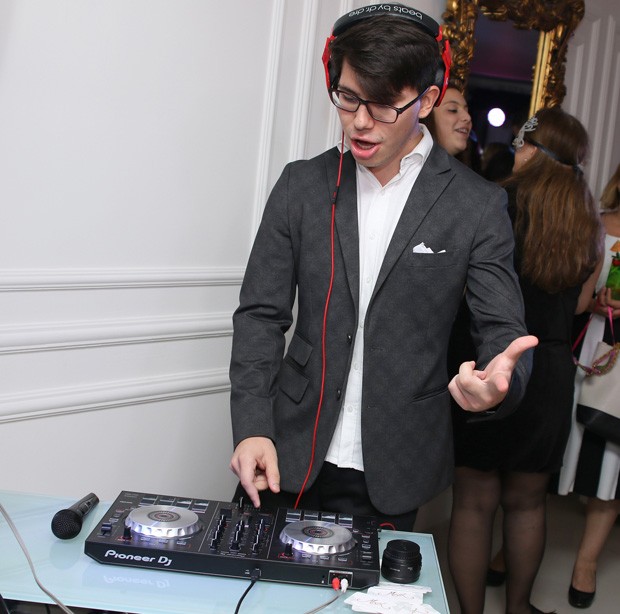 O DJ João Pedro (Foto: Thiago Duran/AgNews)