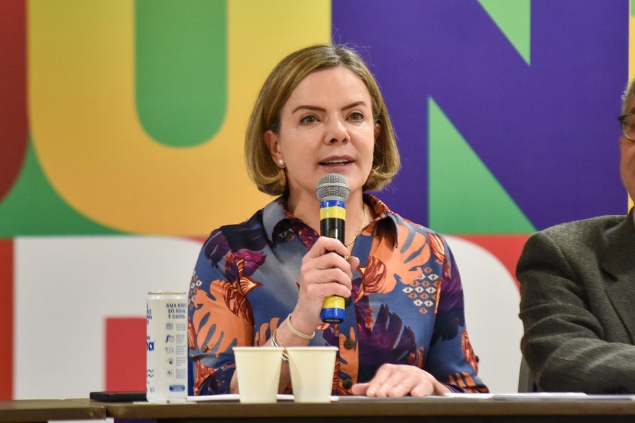 A presidente nacional do PT, Gleisi Hoffmann, durante a convenção partidária de sua sigla