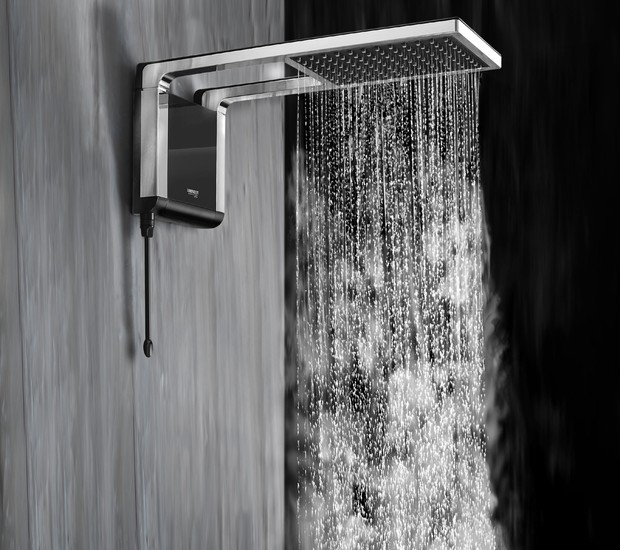 É recomendado evitar banhos no início da manhã ou após as 22h, quando as temperaturas estão mais baixas, o que exige trabalho redobrado da potência do chuveiro  (Foto: Divulgação / Lorenzetti)