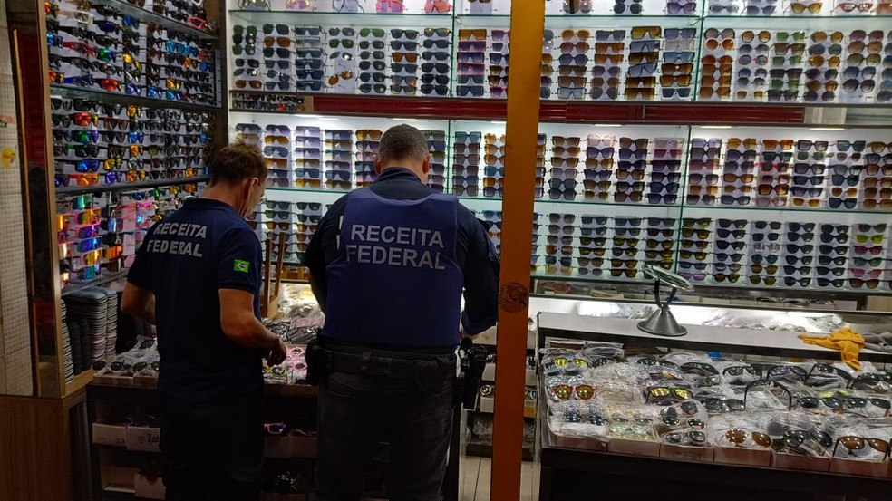 Maior centro de comércio informal do Nordeste, Feiraguay é alvo de operação da Receita Federal contra mercadorias falsificadas — Foto: Reprodução/Receita Federal