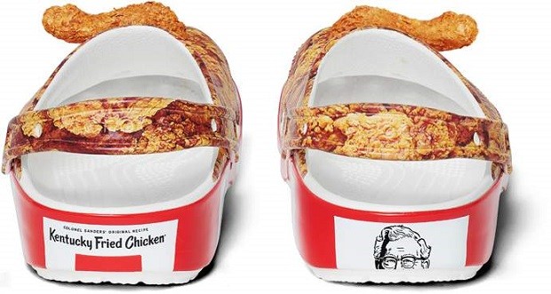 Parte de trás do Crocs da KFC (Foto: Divulgação)