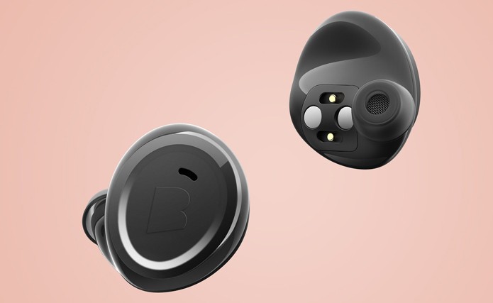 Headphone da Bragi se conecta por Bluetooth e permite controlar reprodução de áudio (Foto: Reprodução/Bragi)