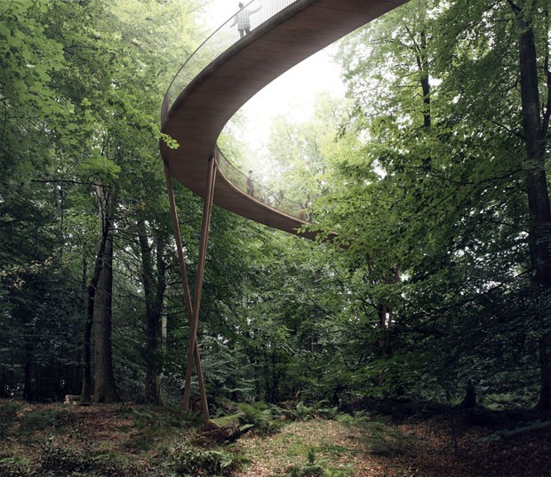 Uma torre em espiral para apreciar a floresta na Dinamarca (Foto: Effekt)