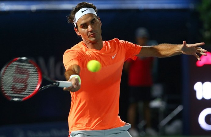 Roger Federer estreia com vitória no ATP de Dubai (Foto: AFP)