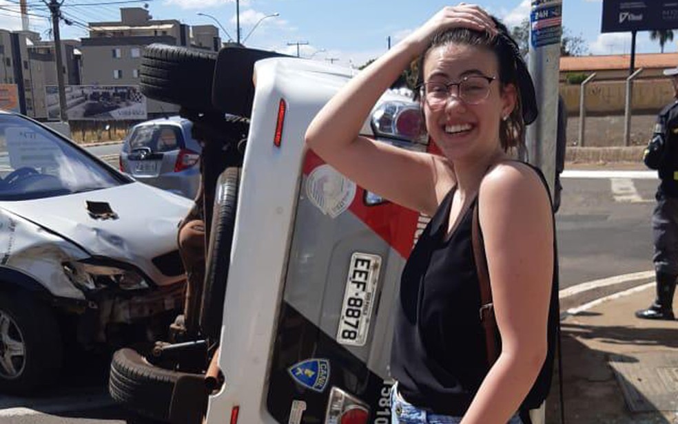 Carol Antoniete encarou com bom humor acidente envolvendo viatura da PM em Franca (SP) — Foto: Matheus Faleiros/ Arquivo pessoal