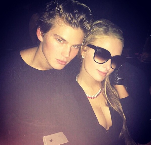 Paris Hilton e Jordan Barrett (Foto: Instagram)