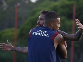 Mbappé treina e deve enfrentar a Atalanta na Champions (C. Gavelle/PSG)