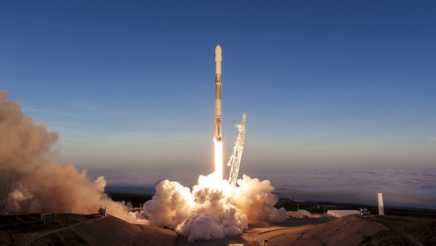 SpaceX lança Falcon 9 para levar satélites de telecomunicações para o espaço  (Foto: Official SpaceX Photos Flickr)