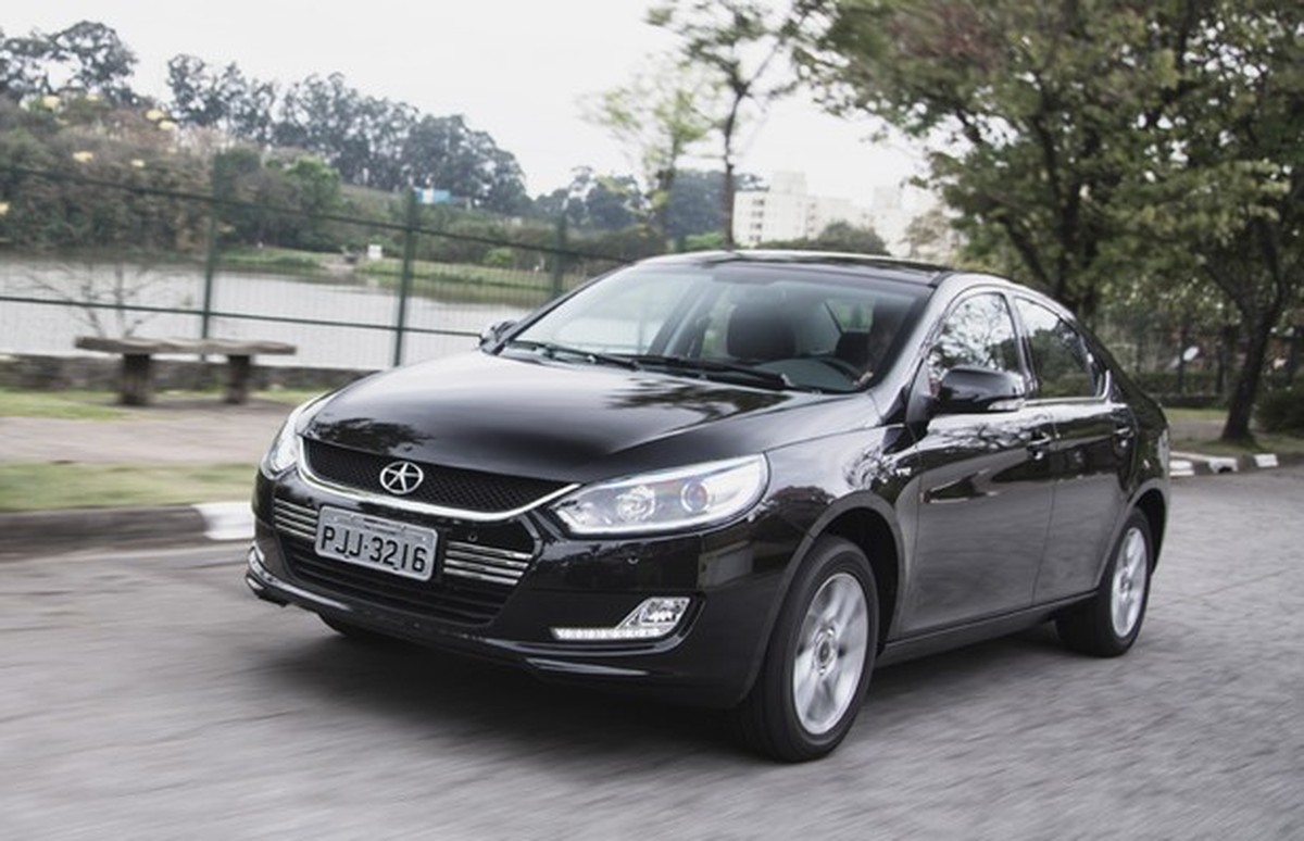 Avaliação JAC J5 reestilizado Testes autoesporte