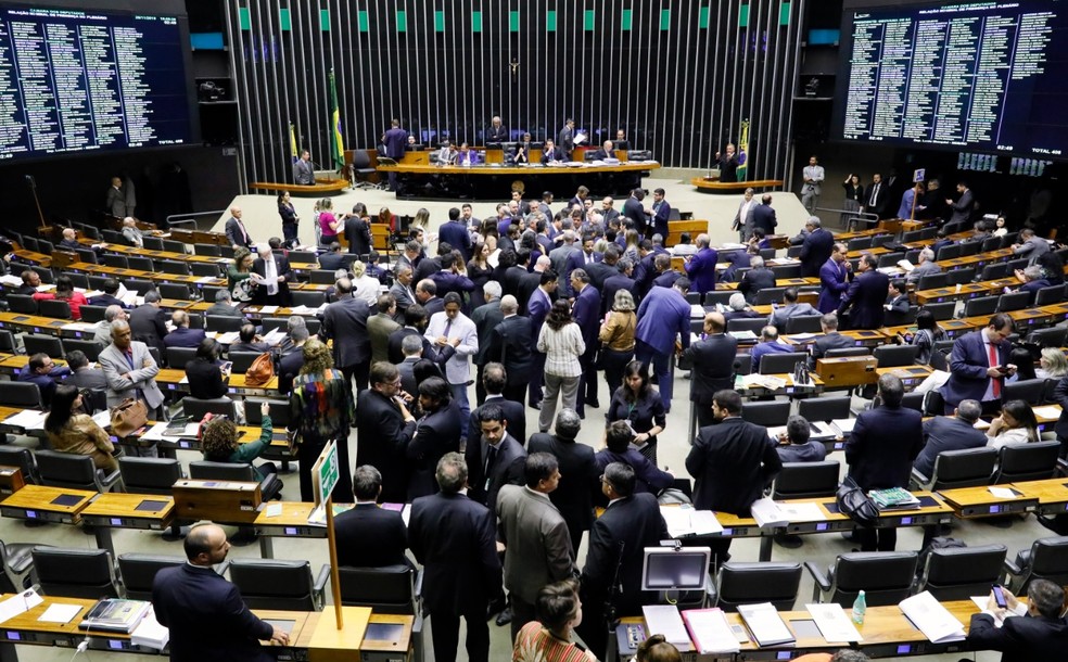 Deputados reunidos no plenário da Câmara durante a sessão desta terça-feira (26) — Foto: Luis Macedo/Câmara dos Deputados