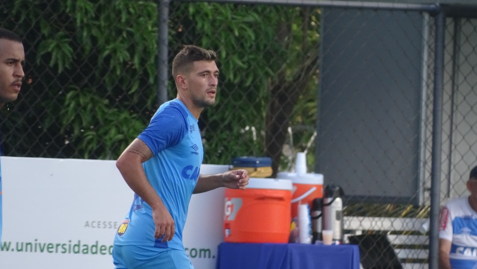 Depois de comeÃ§ar no banco no primeiro clÃ¡ssico, Arrascaeta deve ser titular na final deste domingo (Foto: Gabriel Duarte)