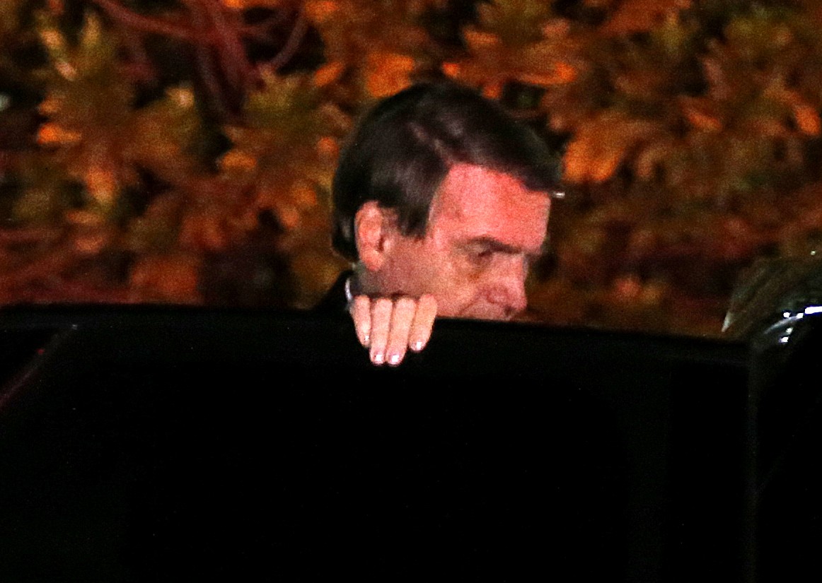 O presidente sai do evento do PL sem falar com a imprensa — Foto: Cristiano Mariz/Agência O Globo/29/11/2022