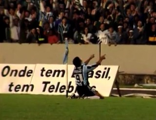 Duelo com Jardel e 2 títulos inspiram Grêmio para manter histórico